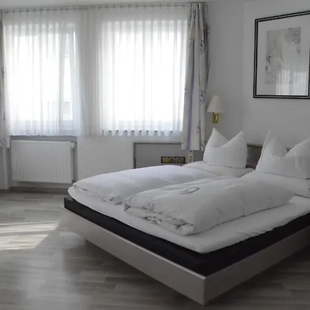 Boardinghaus Zu Guest house *