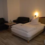 Penzion Boardinghaus Zu 3*