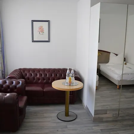 Boardinghaus Zu 3*