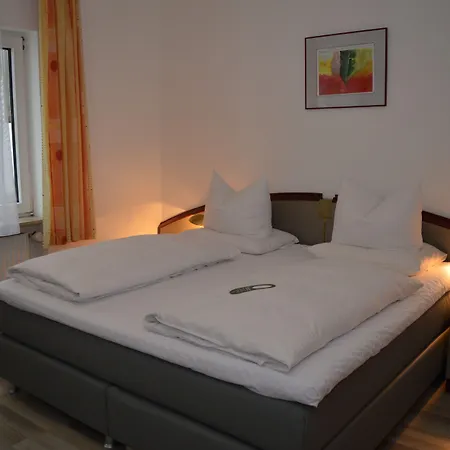 Gasthof Boardinghaus Zu 3*