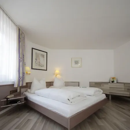 Boardinghaus Zu 3*